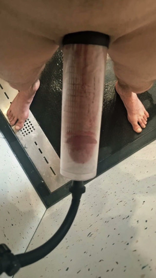 Spacey Dimka: Playing with the Pump