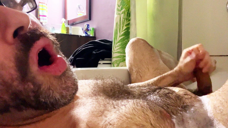 Hairy Wolfe: Rub a Dub Dub a Handsome Hairy Horny Stepdaddy in...