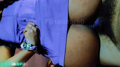 Juli Dixit: Tuisyen Mengambil Claas Tambahan Kepada Pelajar Panasnya Julii