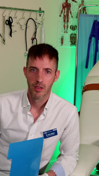 O médico acha que castidade é a única opção (4k)