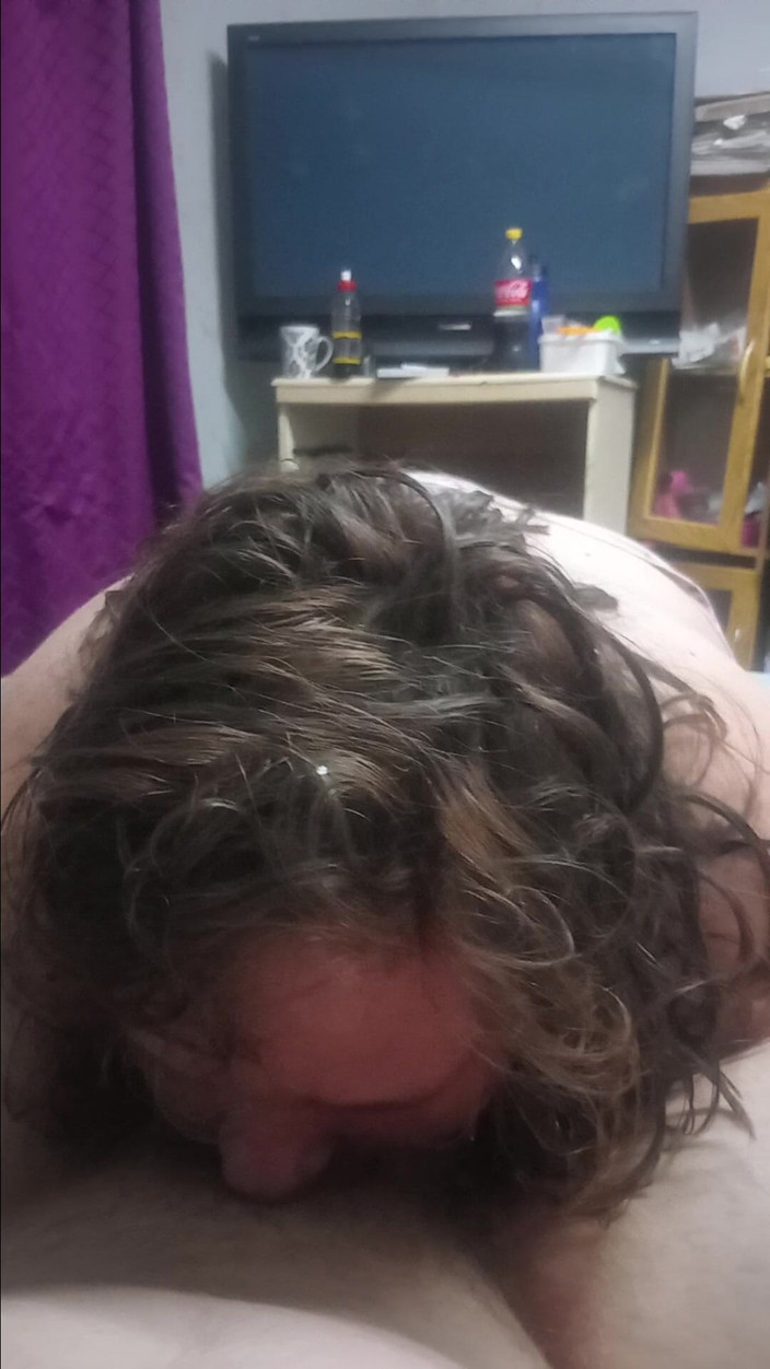 hothouse18xxx: 太った継母が寝る前に継息子にとても良いフェラチオをする