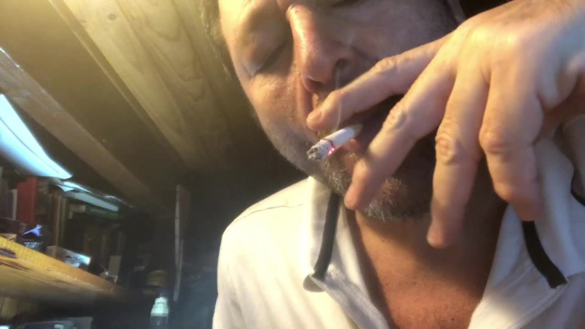 Smoking in Polo Shirt (Feet&More)
