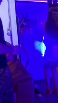 在一个不雅的建议后，我们最终实现了我们的性幻想和欲望，超级富有，直到我们最终呻吟。