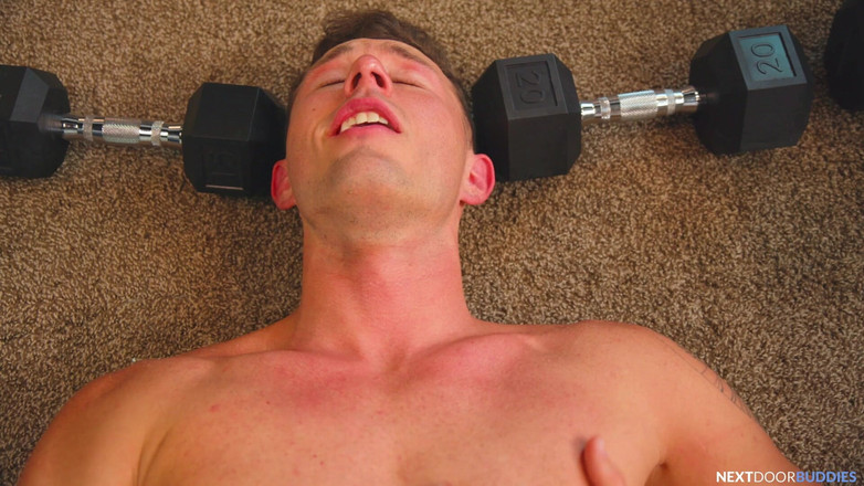 Next Door Studios: Nextdoorbuddies na treningu w domu