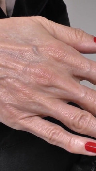 Natural Red Fingernails, JOI Lady Victoria Valente