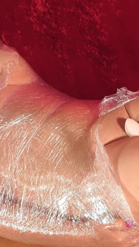 Foil Mummification Dengan Womanizer Mainan Bertukar Kepada Penyeksaan Selepas Orgasme Dengan Orgasme Kedua