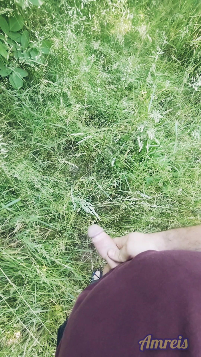 Amreis: Eski şehir parkında ateşli açık havada boşalma. Neredeyse yakalanıyordum.