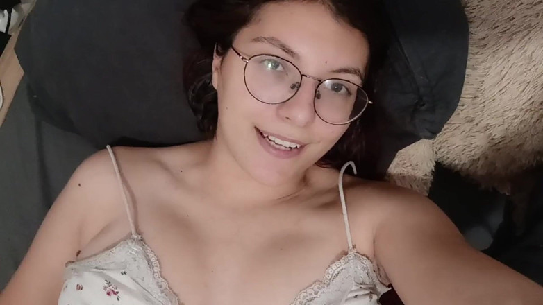 Softbrattypuppy: Alman dominant edepsiz konuşma, sen benim kölemsin!