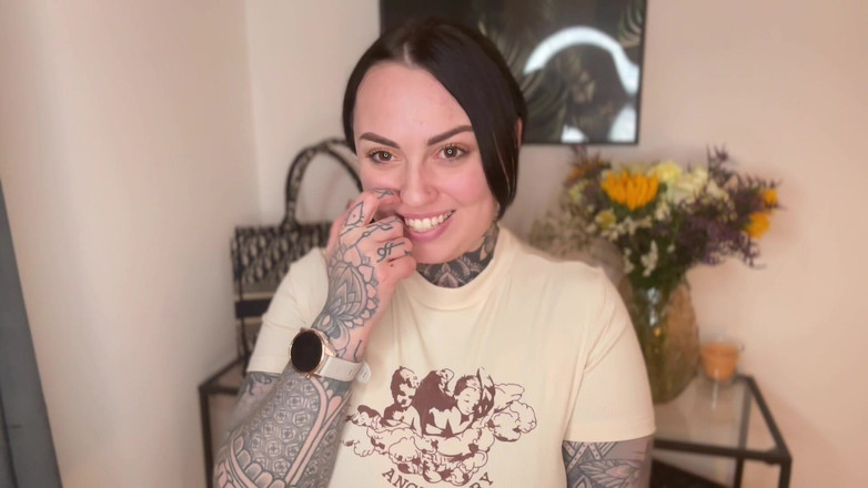 Miss Valentina: 팬티에 사정하는 Sis. JOI