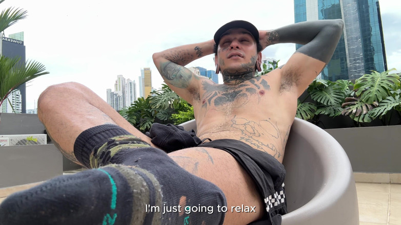 Dyavol: Гигантский жуткий унижение на публике