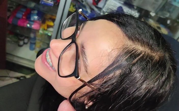 Crisanto999: 她被雇用了，并误解了她想要的东西。