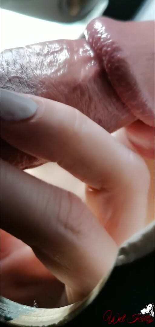 Wet Kelly: Sucking a Cock Trough Glory Hole