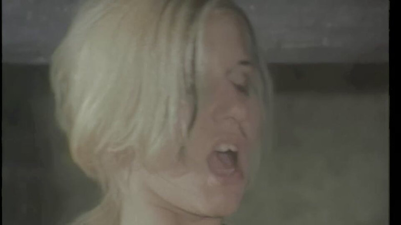 pornitaliangraffiti: Persetubuhan yang baik di dapur