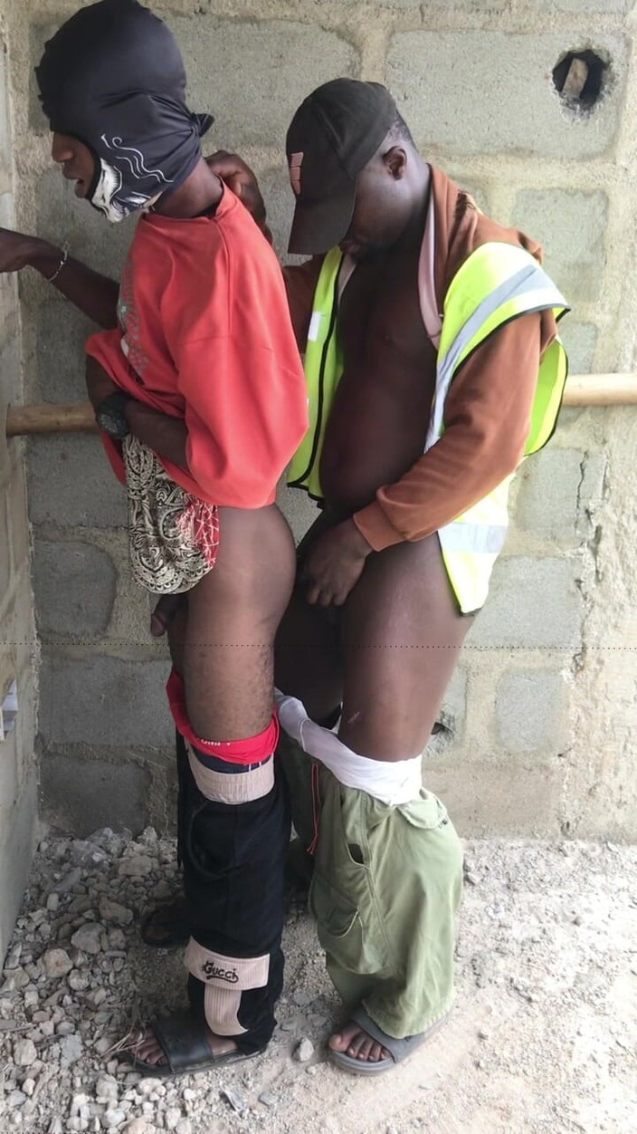 Sexylary: Hoe een stiefvader ha stiefzoger naar het fabrieksterrein bracht