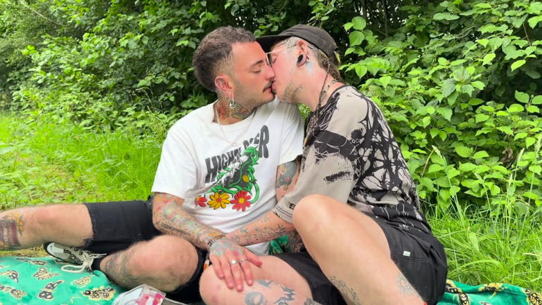 punkgoblin: T4t wilde camping anschluss