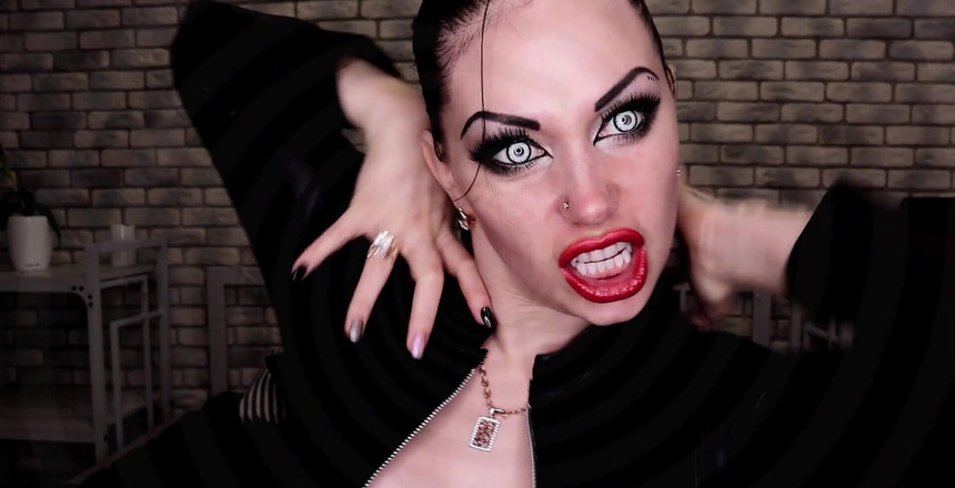 Goddess Misha Goldy: Daj mi swoją spermę i duszę!