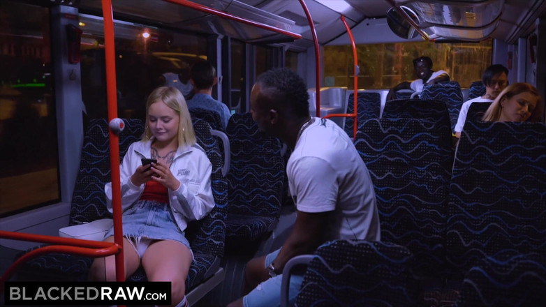 Blackedraw: BlackEDRAW 집으로 가는 길에 흑인 대물 자지로 우회하는 그녀