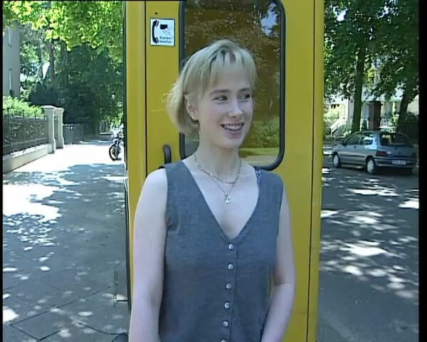 YOUR FIRST PORN: Jessy Fingert Bis Zum Happy End - Jessy Fingers Until She...