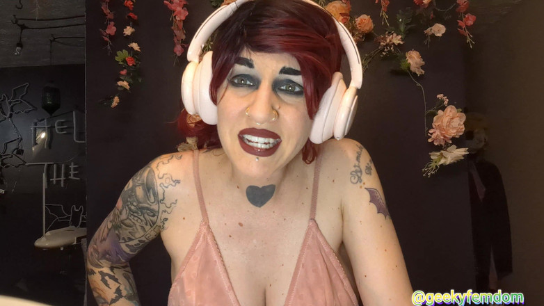 Geeky Femdom: Futa Gamer Girl