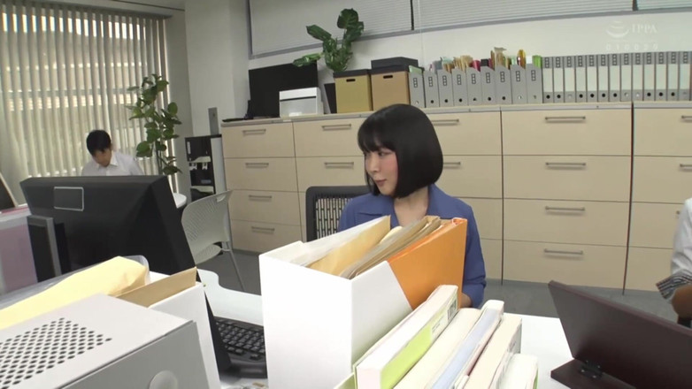 Strix: Jagad, slukad sexuellt behövande kvinnlig chef! -3