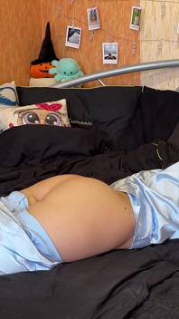 Figliastra beaty video fatto sesso in pigiama
