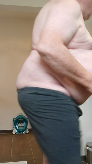 Karlchengeil: Nahé holení a hrátky