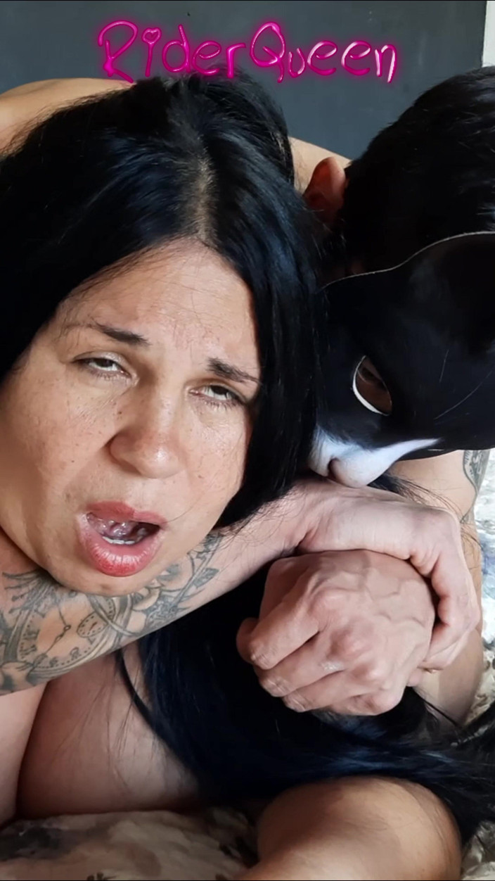 Only Riderqueen BBW Step Mom Latina Alone: Riderqueen v háji, videa pro fanoušky a sledující