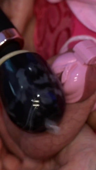 Locktober Sessions - a Vibrator for That Little Clitty