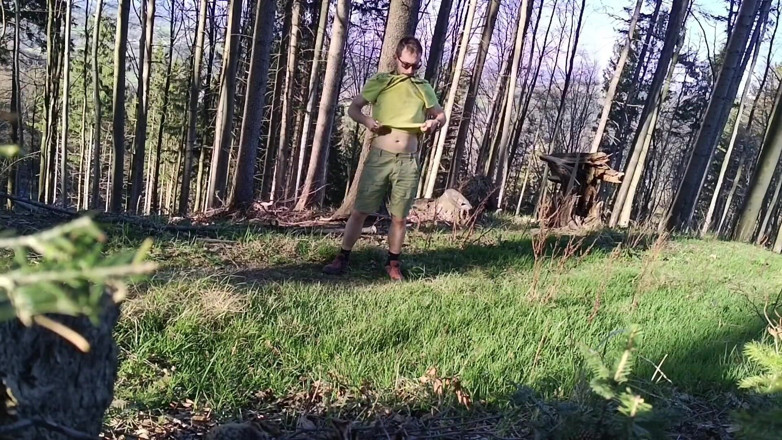 kickerscooter: Naked in Forest