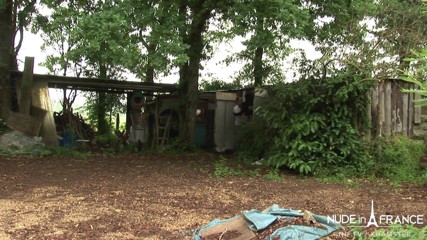 Nude in France: 흑인 대물 자지에게 따먹히는 아마추어 십대