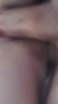 น้องเลี้ยงเงี่ยนขย่มควยหนาๆ จนน้ำแตกพุ่งใส่หี
