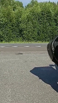 Drażnią kierowców na autostradzie