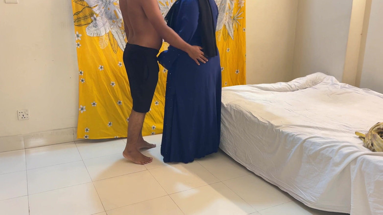 Aria Mia: Hot Moti gand vali musulmana zia ko hat Bandkar Chudai...