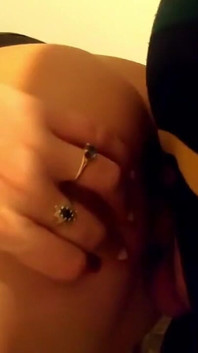 Milfycalla - sexy schoonheid begint haar dag door te masturberen tot een heet orgasme - 28