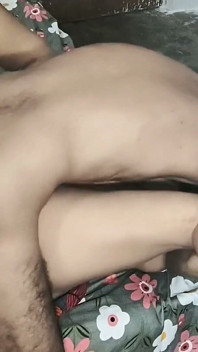 Beautiful Indian Bhabhi in Hot Blouse Loved and Fucked by Her Devar