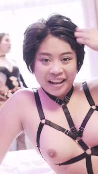Salome Salvi Mit Strapon Im Gangbang
