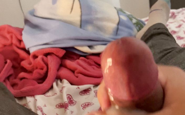 Dylan Ford: Twink brazilian filmând o încărcătură mare de spermă după o ejaculare...