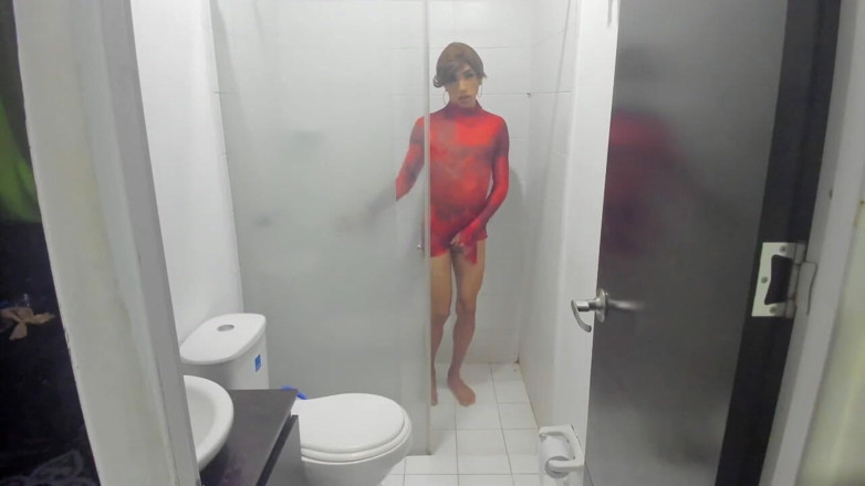Gigi Prince: Colombian Femboy Juicy Ass Twerk with Dildo in the Shower