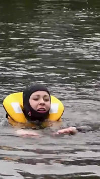 Lifejacket & Wetsuit Yang Selesa Menyelamatkan Lucy Dari Bencana Sungai