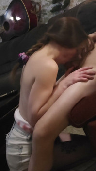 Country Roots: Keys Please! a Girl's Gotta Get Around... Daddy's Favourite Roadside Service Is a Blowjob!!
