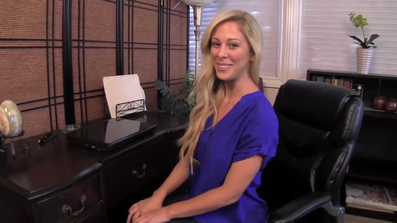 Eros POV - Liberated Eye: Stepmom's Best Friend Thinks I'm Smart and Cute. Cherie Deville