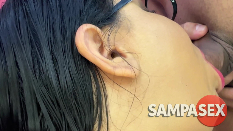 Sampasexcom: ぽっちゃりのミルフが仕事で大きなチンポに身を委ねる