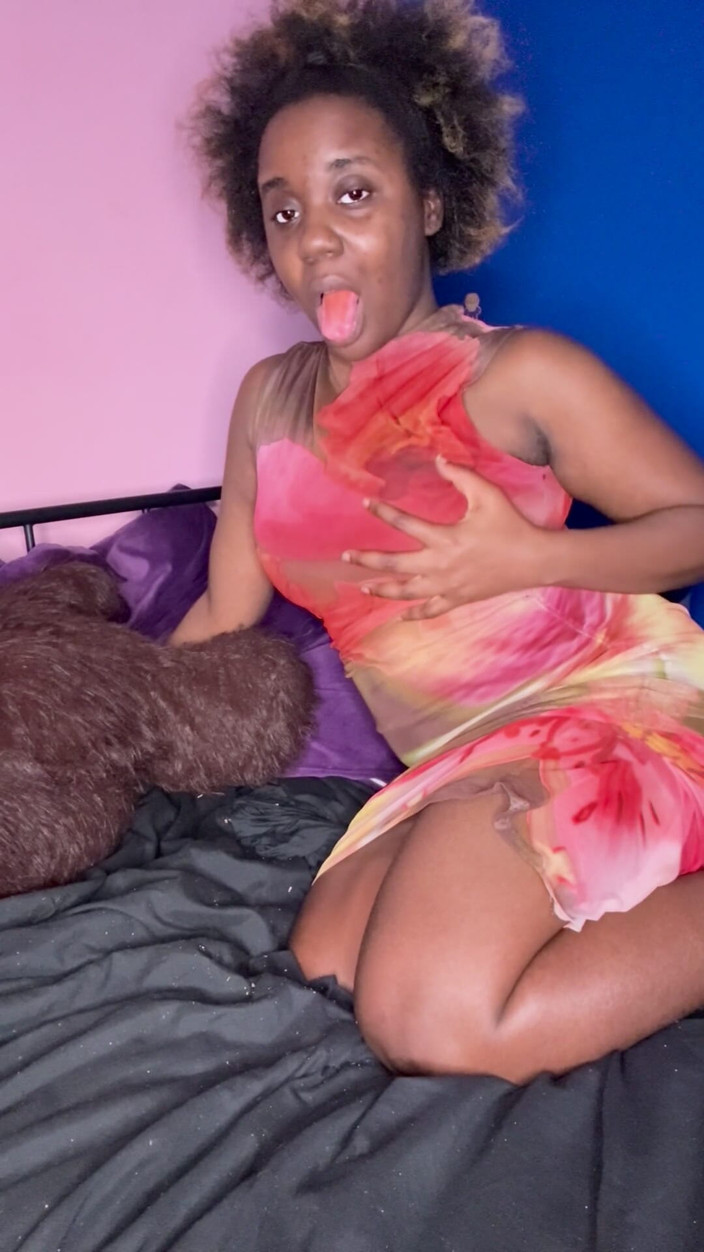 ALLIYAH ALECIA: Creamy Pussy for Birthday!!