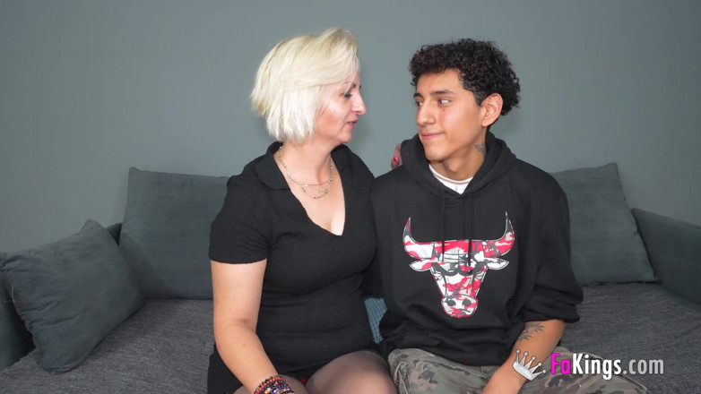 FAKings: Gescheiden mama gaat los: lieve Lolly neukt nu alles wat...