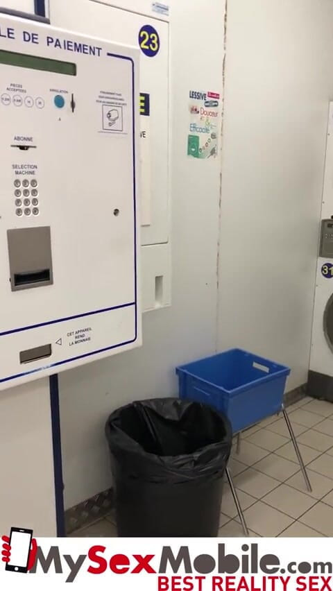 MySexMobile: Ebony girl picked up in launderette for intense sex