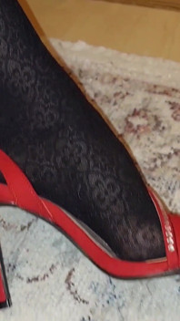 Selena lagi asik nyepong kontol - close up