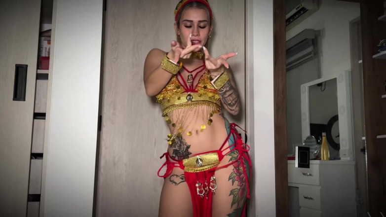 Zac the Cuckold: Linda Árabe Excitada Cavalga No Cu Em Um Pau Branco Grande
