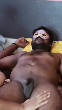 Bhabhi und ich hatten morgens einen wilden sex.