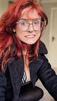 继妹教如何玩弄鸡巴并高潮