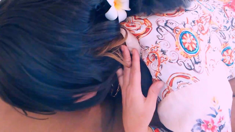 Bolly Karma: MILF sempurna melarikan diri zon kawan